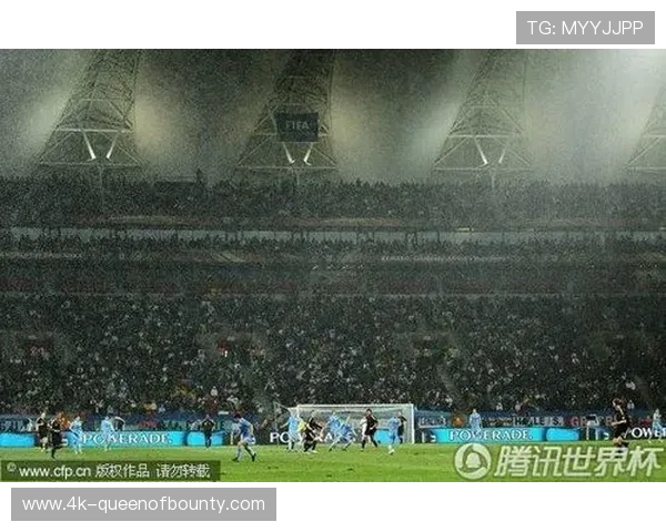 德意志银行公园球场增派人员应对暴雪突发情况